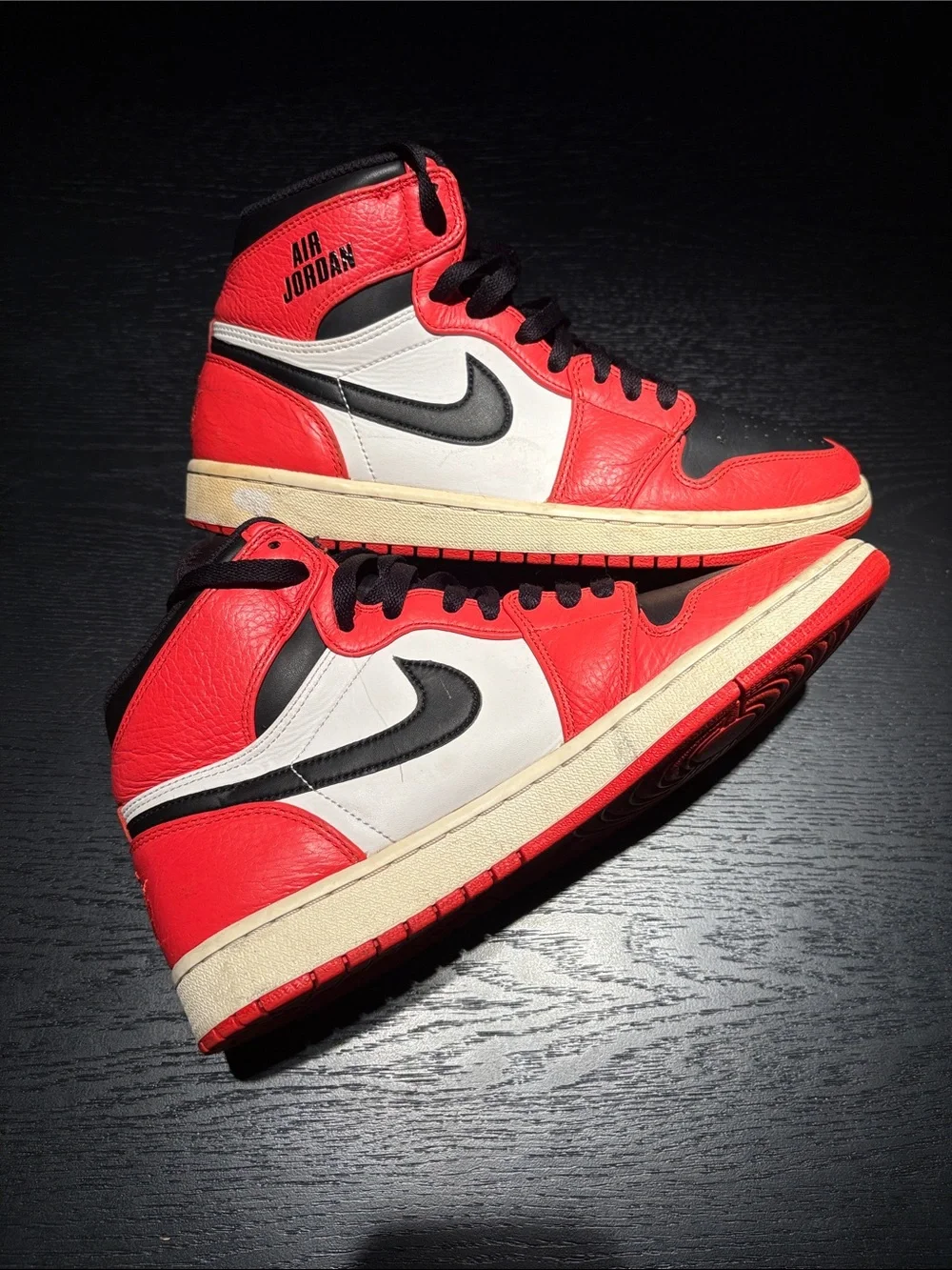 Air Jordan Retro High Top Basketball- Orange White & Black men’s size 9